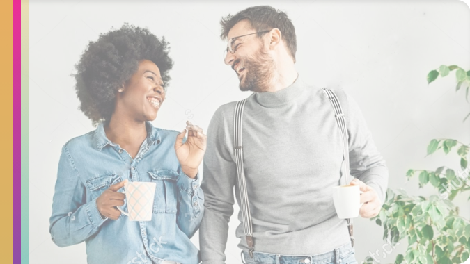 Casal feliz tomando café - Aumente as vendas no mundo digital